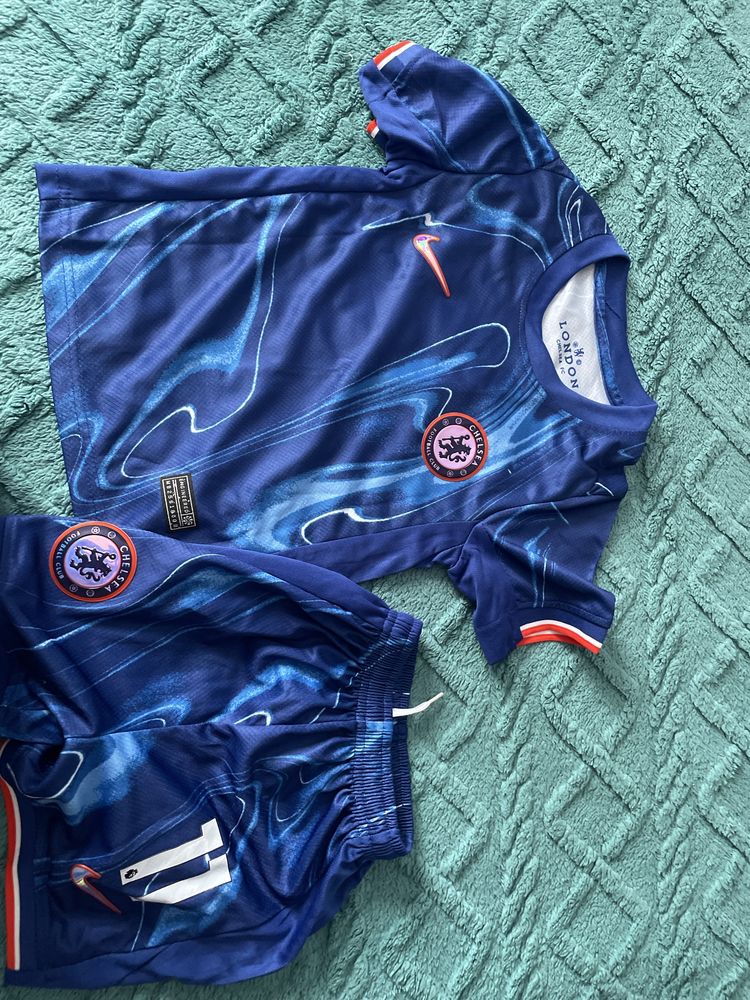 Tricou de fotbal cu Chelsea pt copii 3-4 ani
