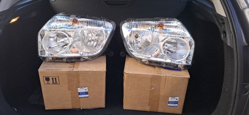 Faruri originale Dacia Duster