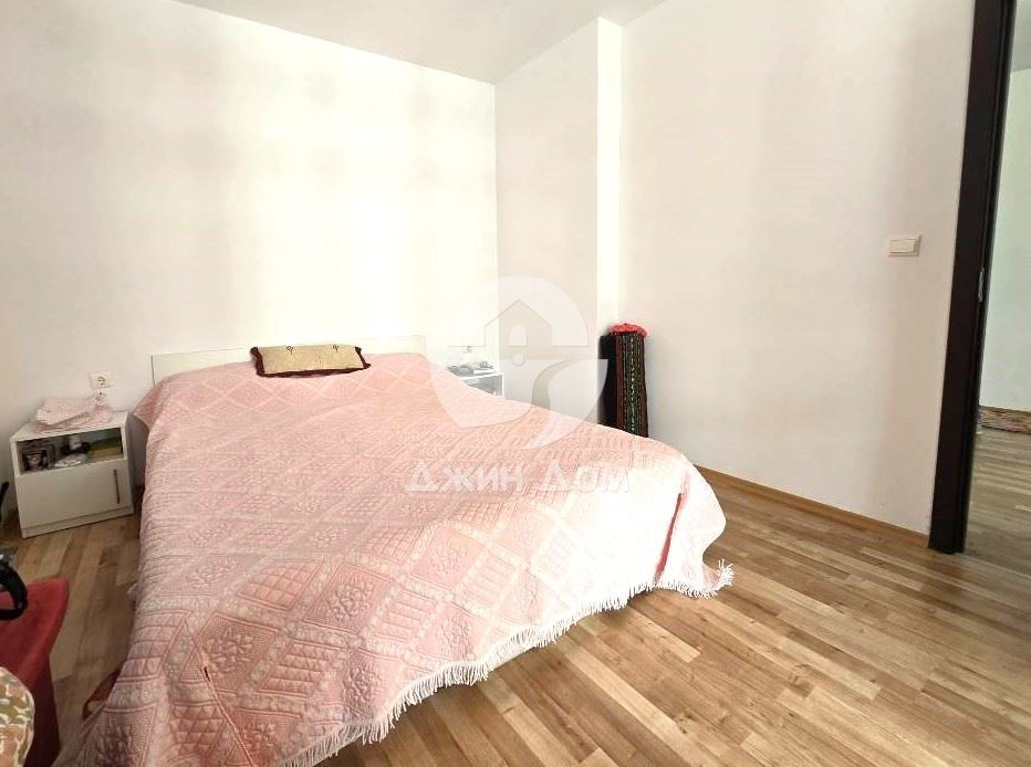 Продава се Двустаен апартамент в к.к. Слънчев бряг - 42 кв.м за 1500 €/кв.м - Снимка #3