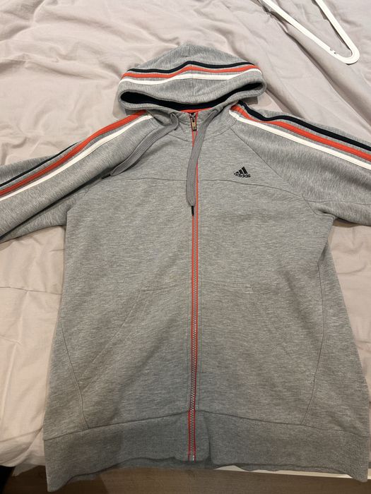 Адидас 3 ленти суичер сиво/червоно/черно/бяло