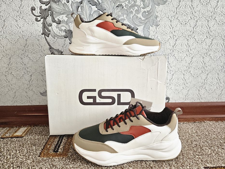 Кроссовки GSD новые