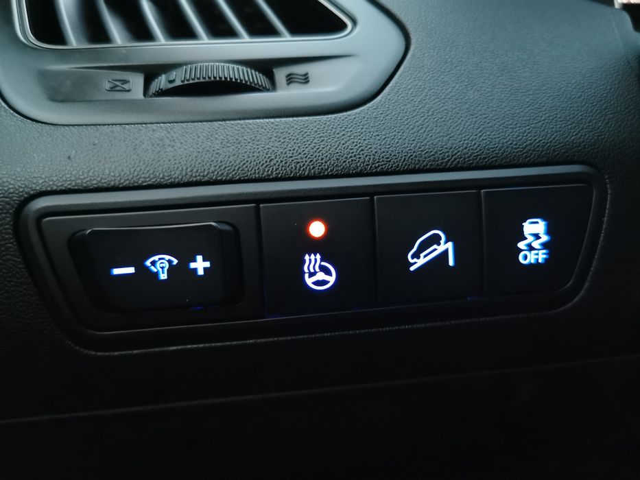 Vand Hyundai IX35 2.0 crdi 4*4  2014 184 cai Euro 5