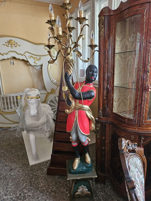 ЛАМПИОН moro  ръчна дърворезба