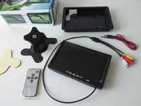 Monitor AUTO TFT LCD de 7"(17.8 cm) cu telecomanda, este NOU
