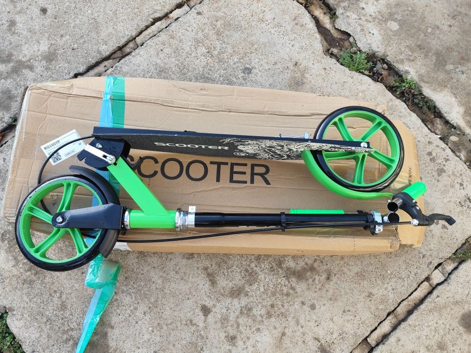 Trotinetă nefolosită