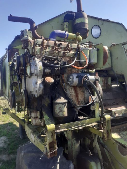 Motor Perkins  
1300 euro 
Pune-l pe OLX d
