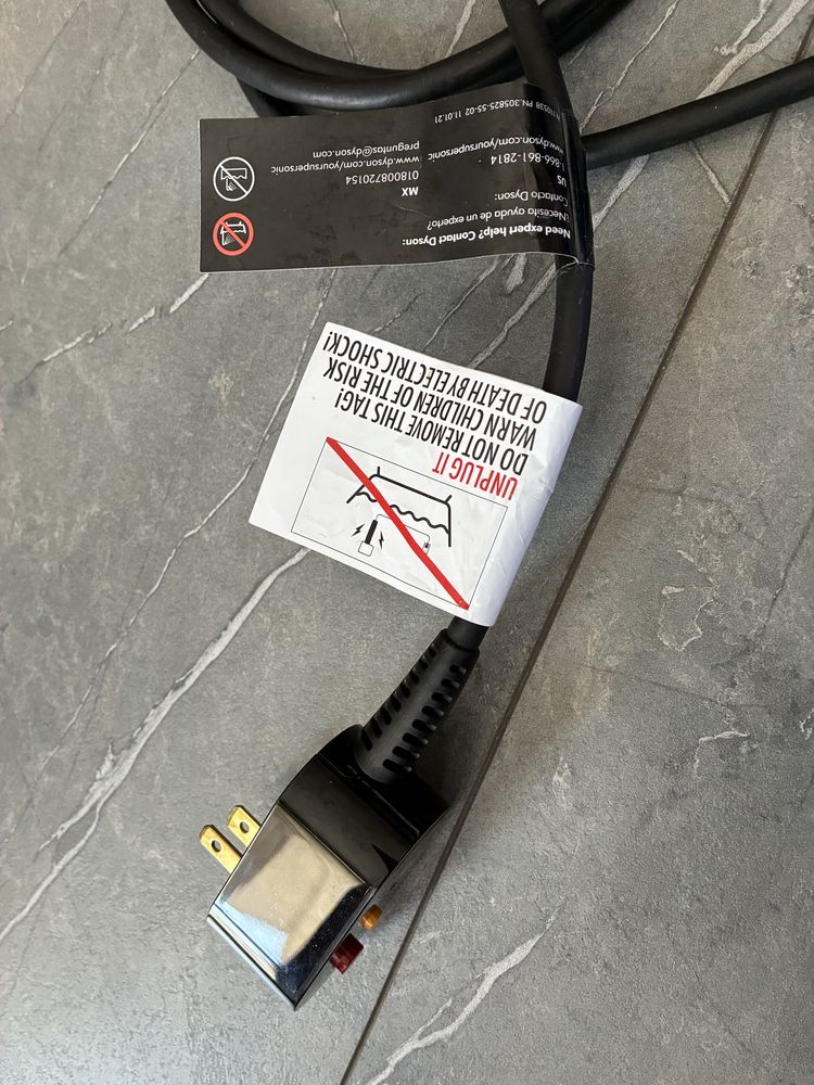 Сешоар Dyson