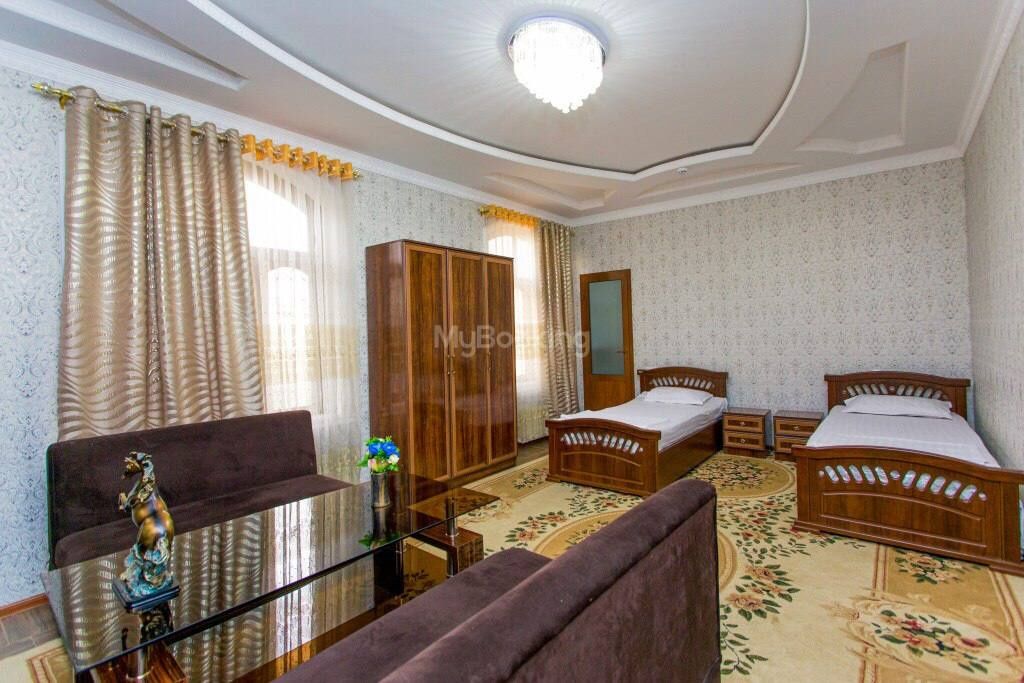 Hotel Samarqand Гостиница  Отель Mehmonxona Samarqandda joylashgan.