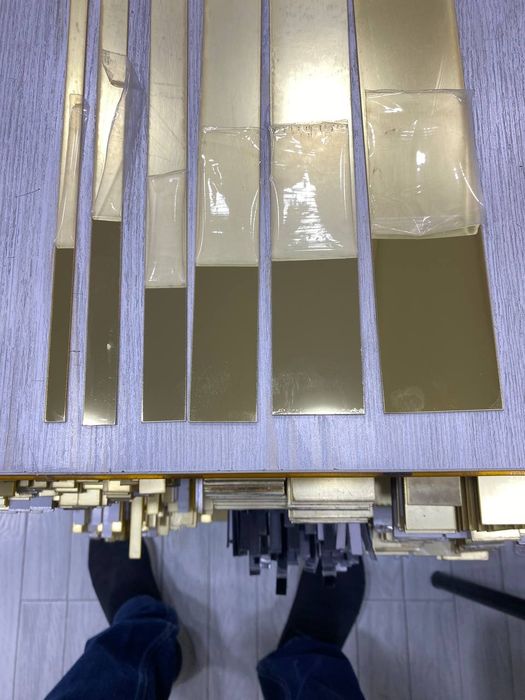 Samoklryka akril lenta va akril list