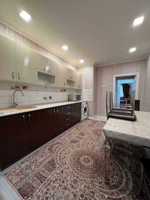 Срочно Продается 2 комнатная 62кв.м квартира в центре города