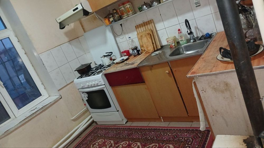 3 xonali kv ijaraga beriladi.