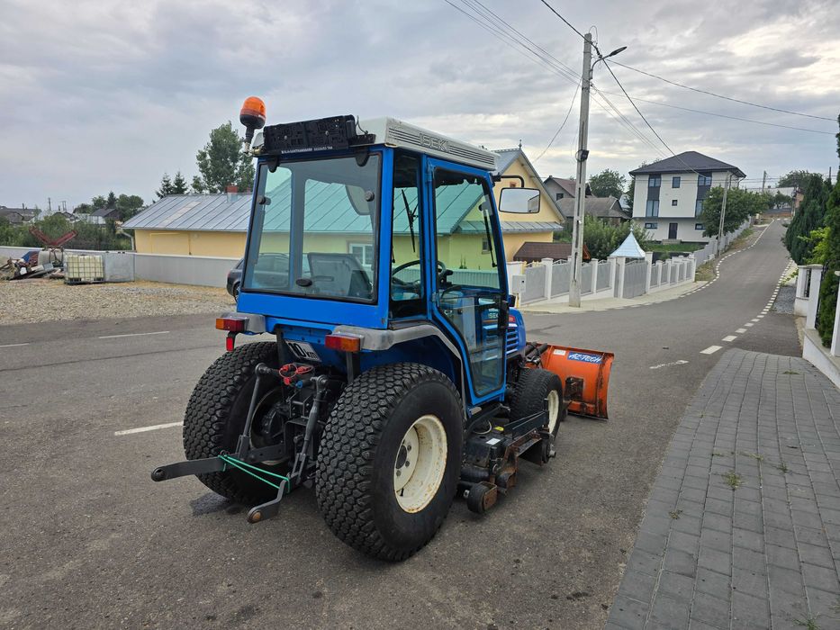 Tractor ISEKI 330 4x4