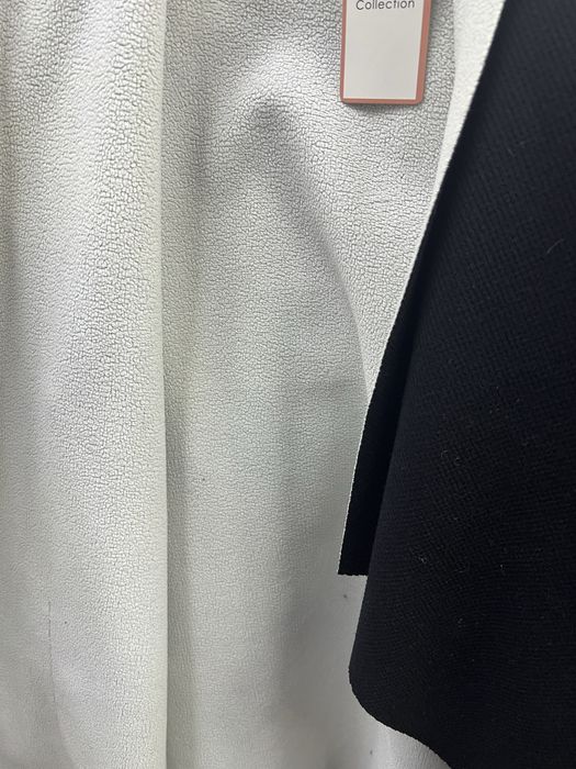 Дамски елек мерно с бяло