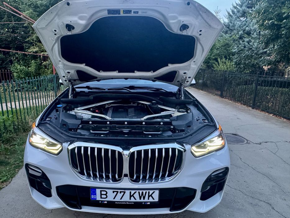 BMW X5. M. Paket. Int. -Ext.  SoftClose Panoramic Head up. Impecabil