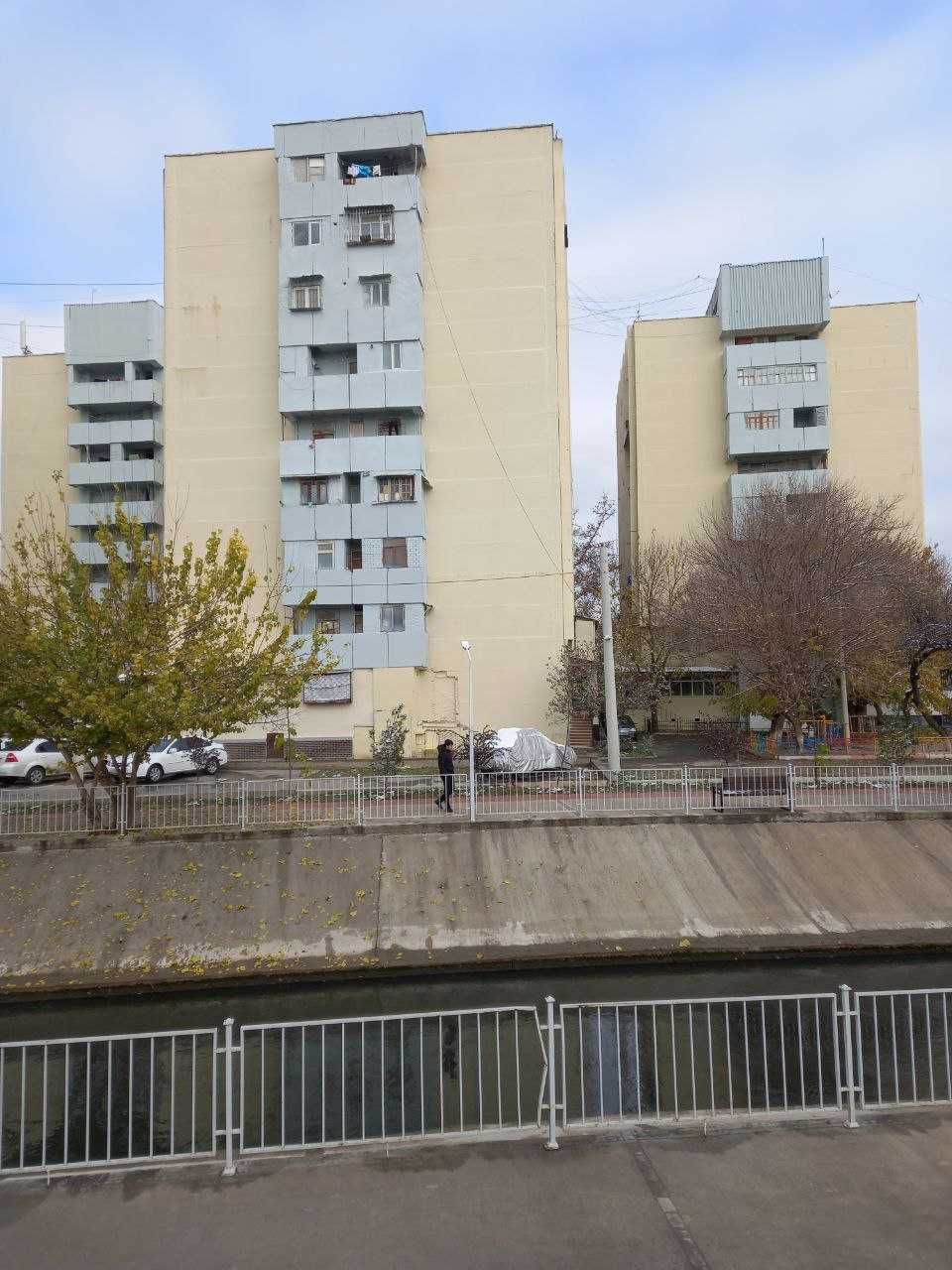 Кушбеги 2/4/9, 42,21м2 разд. Ор-р: Салар парк. С арендатором за 300$