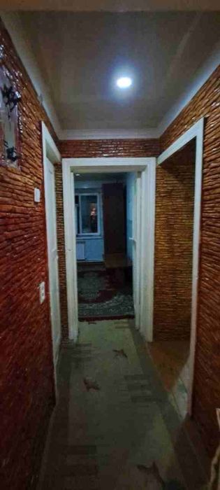 Чирчик шахри 
Троицкий
1-хона 1-этаж 
Квартира Ижарага Берилади атап