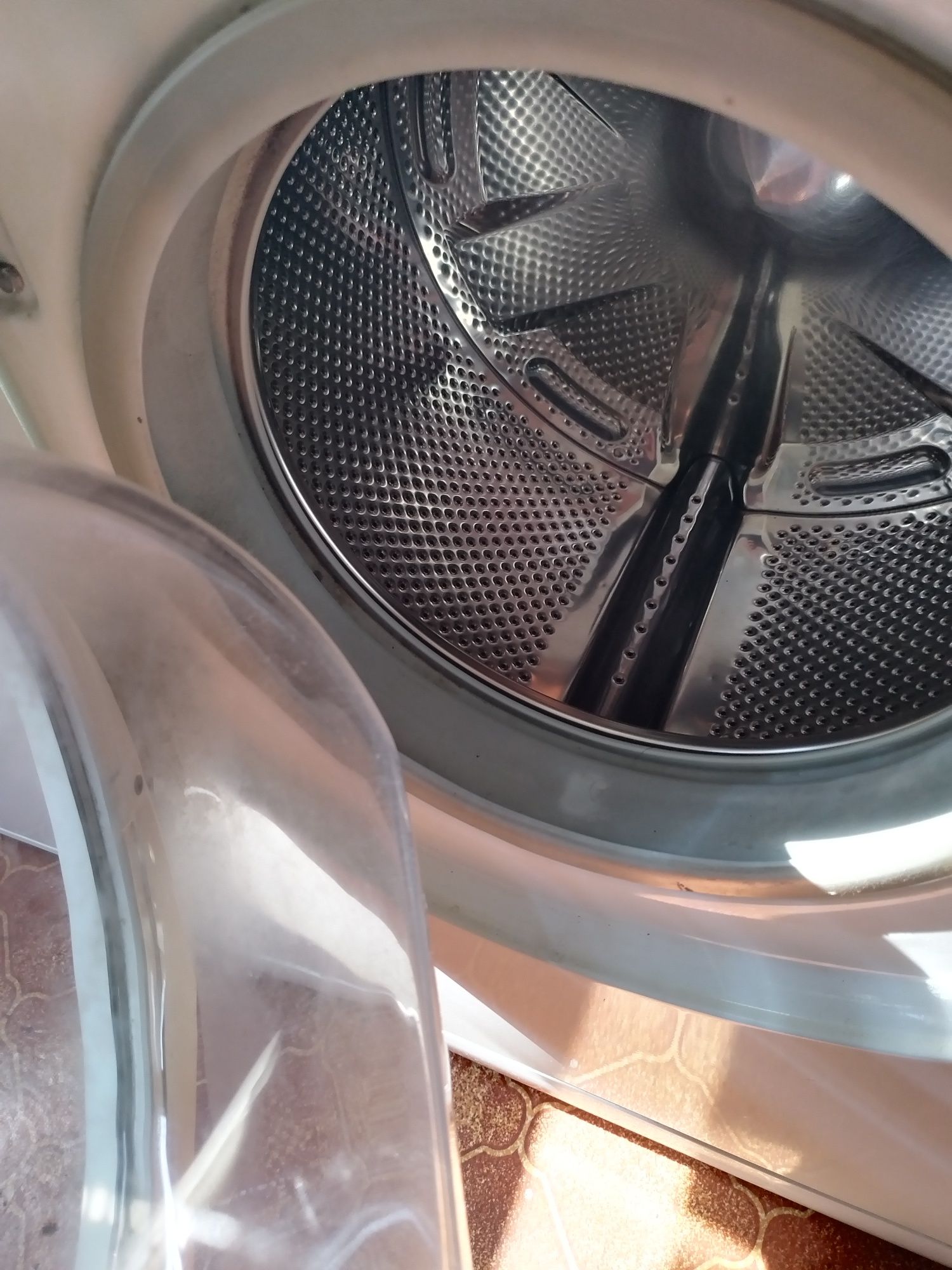 Пералня Ariston  AVF129