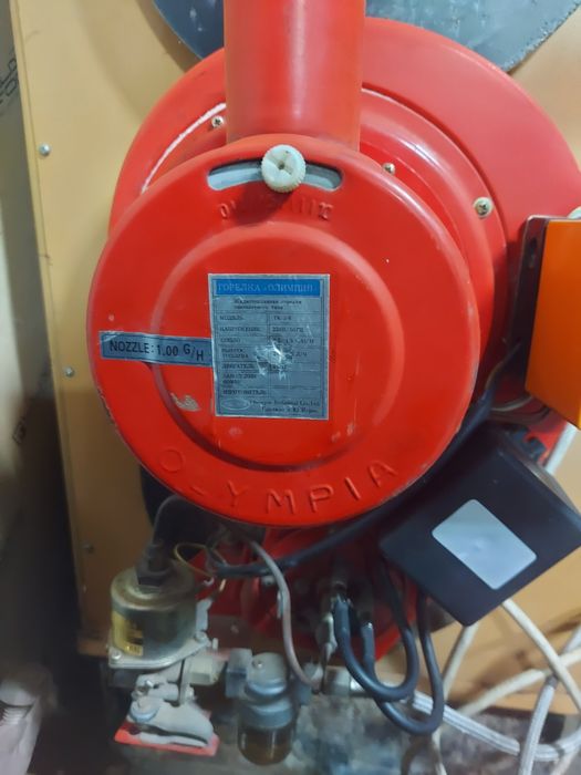 Котёл отопления на жидком топлеве.