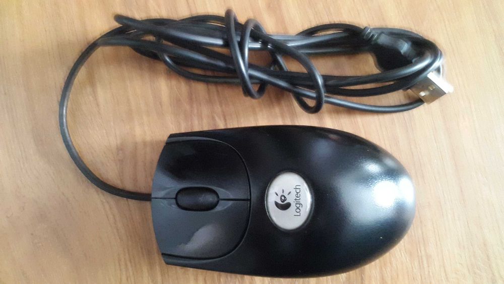 Logitech tastatura si mouse