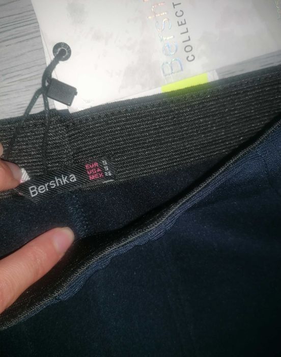 Pantaloni tip colant eleganti dama xs Bershka