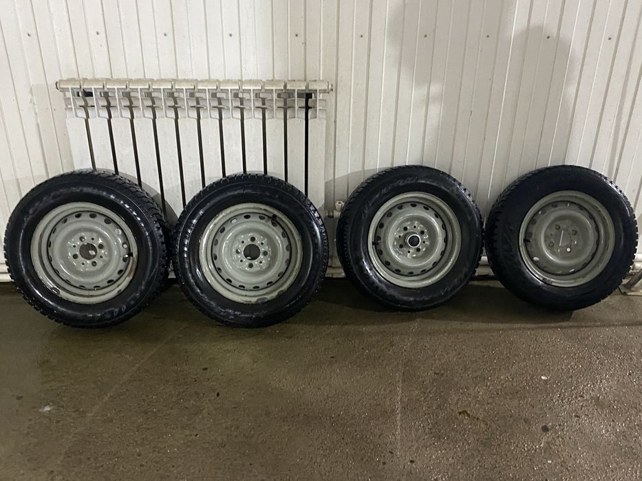 Продам резину зима лето r13
