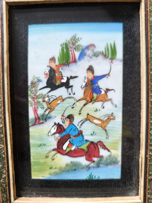 Продавам миниатюрна Индо-Персийска картина с рамка с Микромозайка