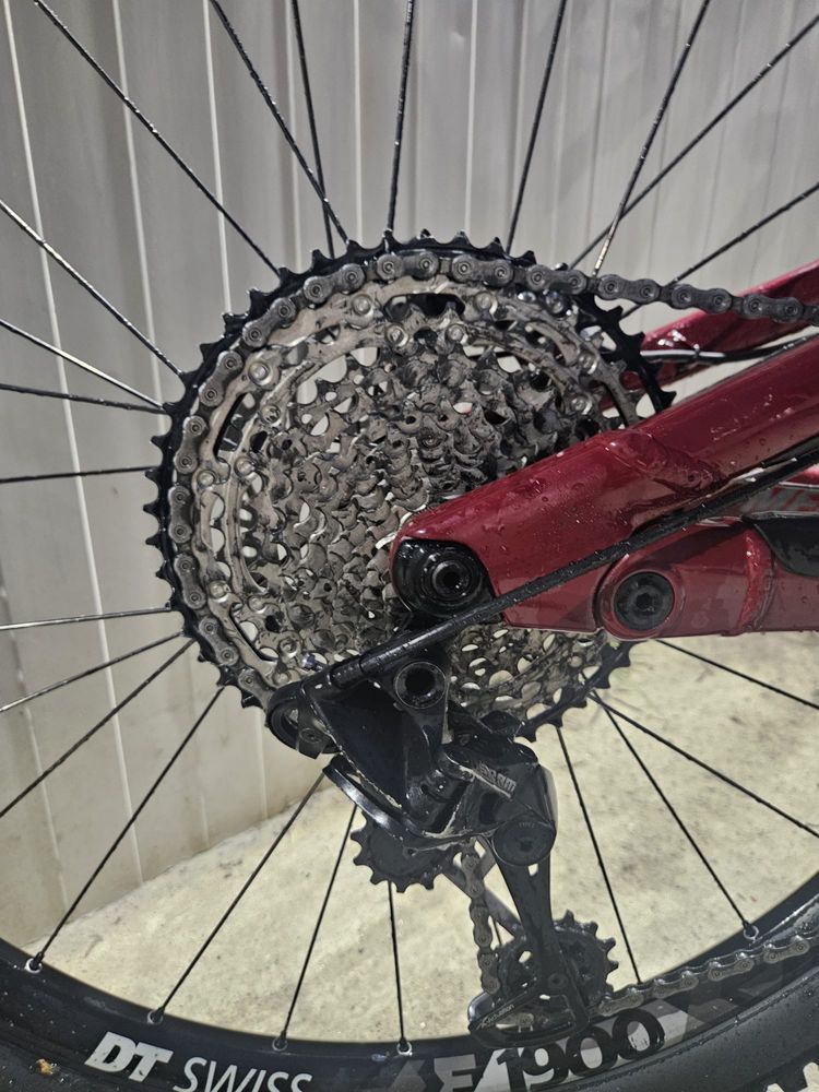 Bicicleta Nukeproof mega carbon 27.5