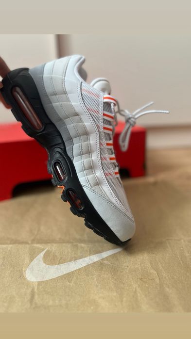 100% Оригинални Nike Air 95 в размер 42