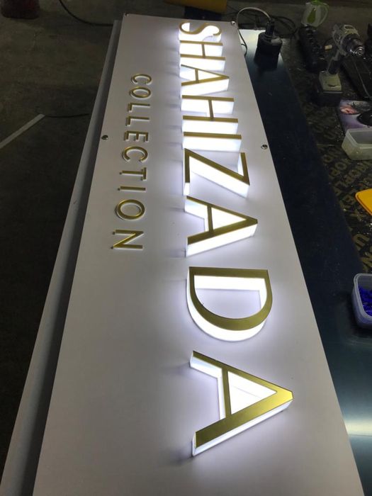 Вывеска логотип наружная реклама баннер