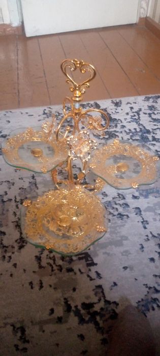 Срочна сотлади. Яанги