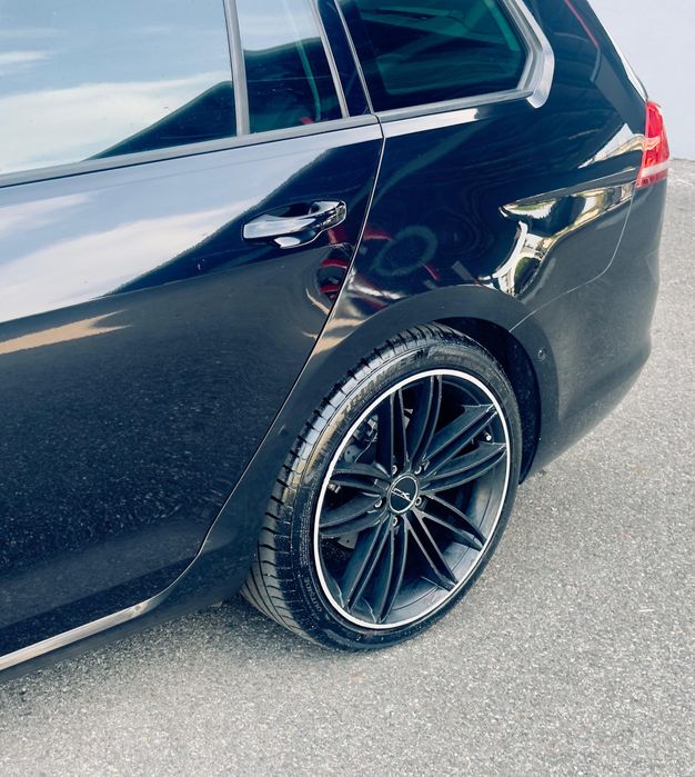 Vand/Schimb jante 18" 5x112 cu cauciucuri noi de vara in garantie.