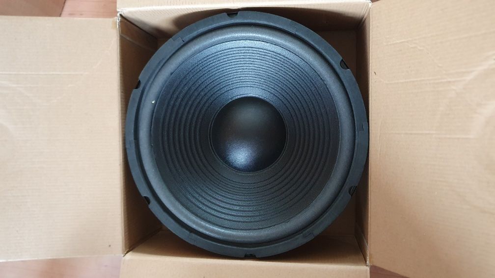 Difuzoare/woofer/subwoofer masina