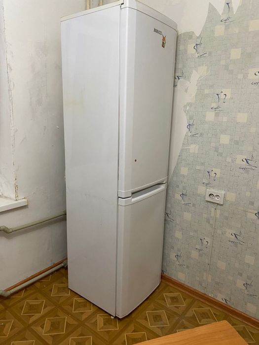 Буу холодильник белый