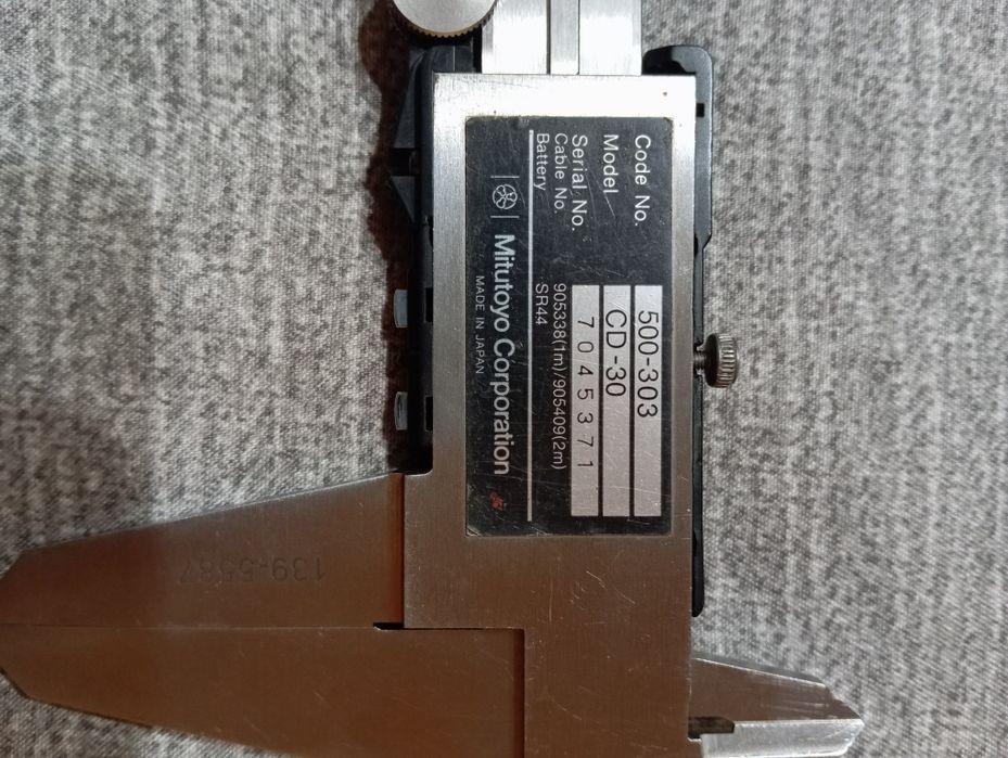 Șubler mitutoyo 500-303/CD-30 300 mm