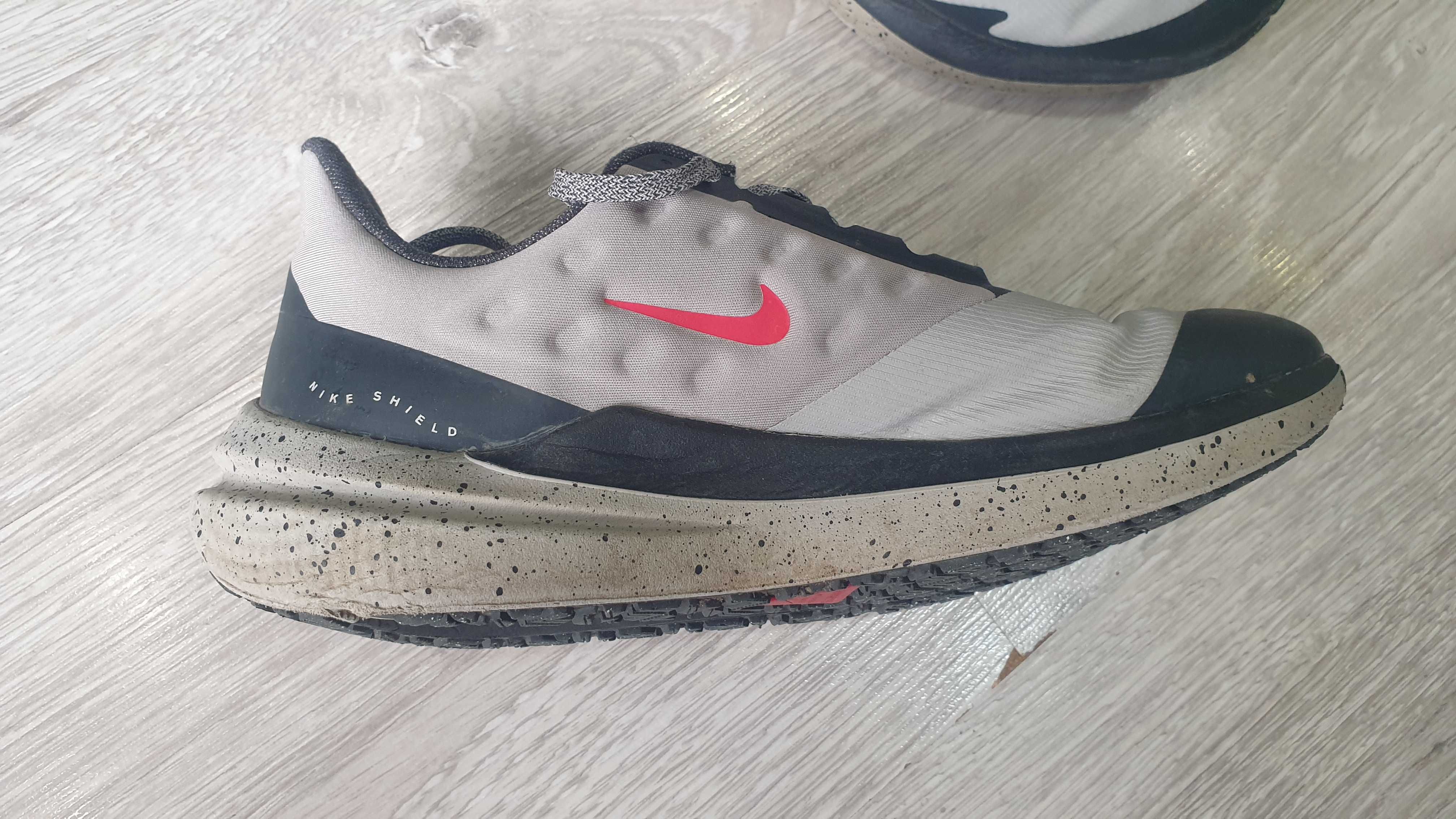 39 номер NIKE Дамски Маратонки Nike Winflo 9 Shield Маратонки