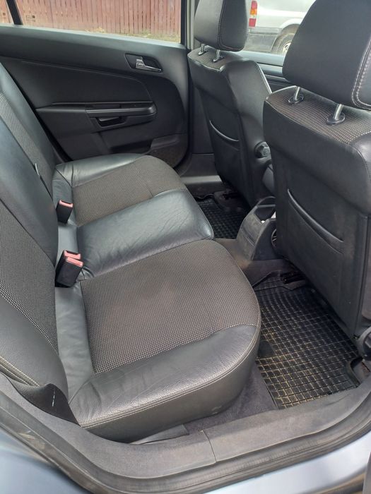 Vănd opel astra h