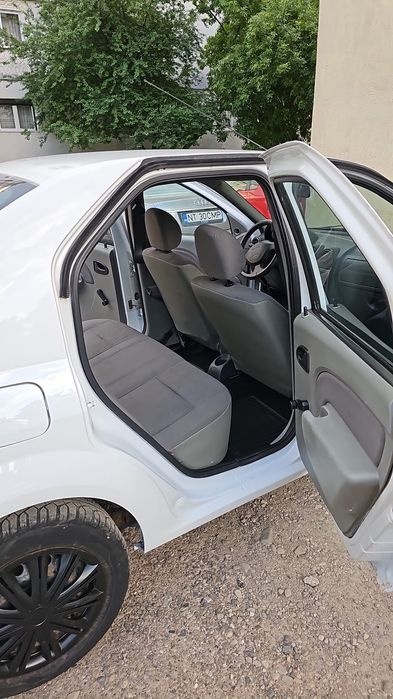 Vând autoturism Dacia Logan 1.5DCI