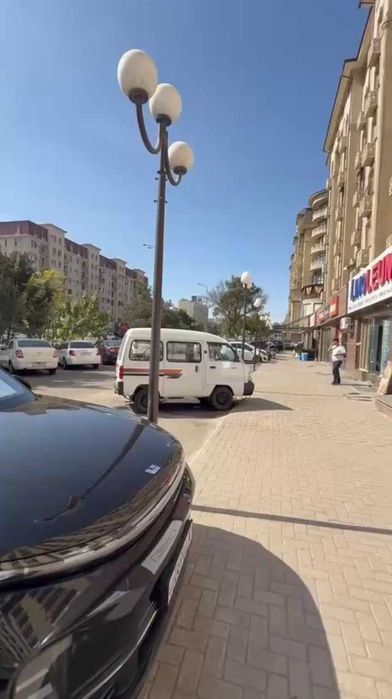 Сдам помещение вдоль центральной дороги ПАРКЕНТСКИЙ 1 этаж 680м2