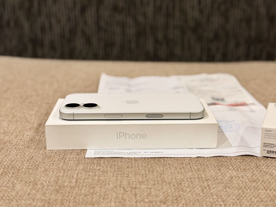 Iphone 16 256GB Гаранция ТехноМаркет 12.2026г / Като нов