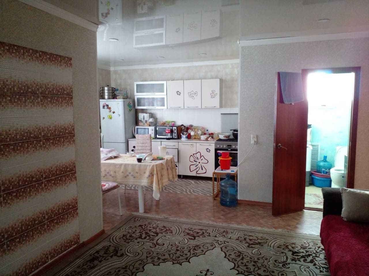 Обмен дома в районе Бейбитшилик на 2 х комнатную квартиру с доплатой