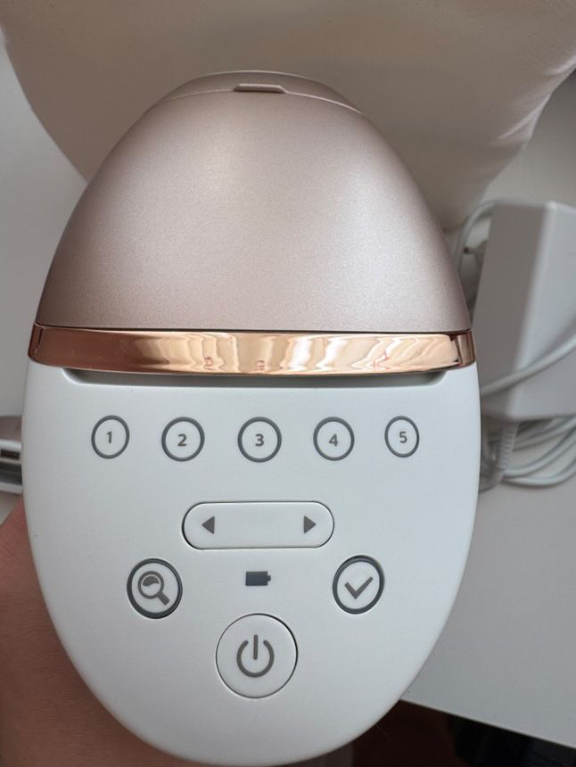 Фотоепилатор Philips Lumea Prestige
