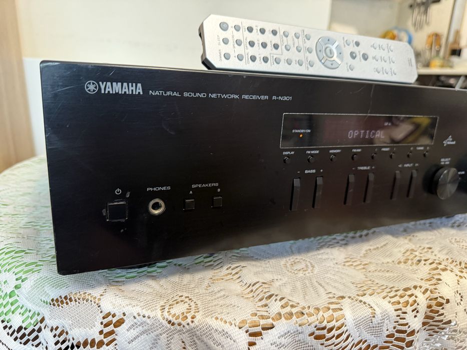 Yamaha R-N301 съерео