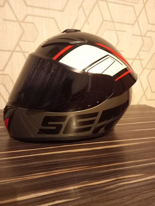 Продам мотоциклетный шлем