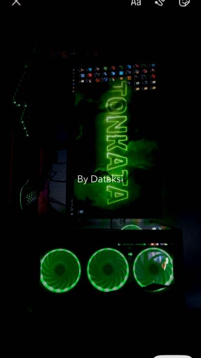 Геймърски компютър + Геймърски микрофон