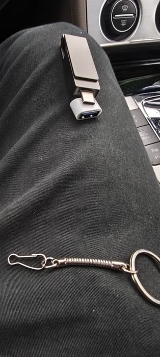 Vând memory stick Xiaomi 16TB/16000GB 2 în 1
