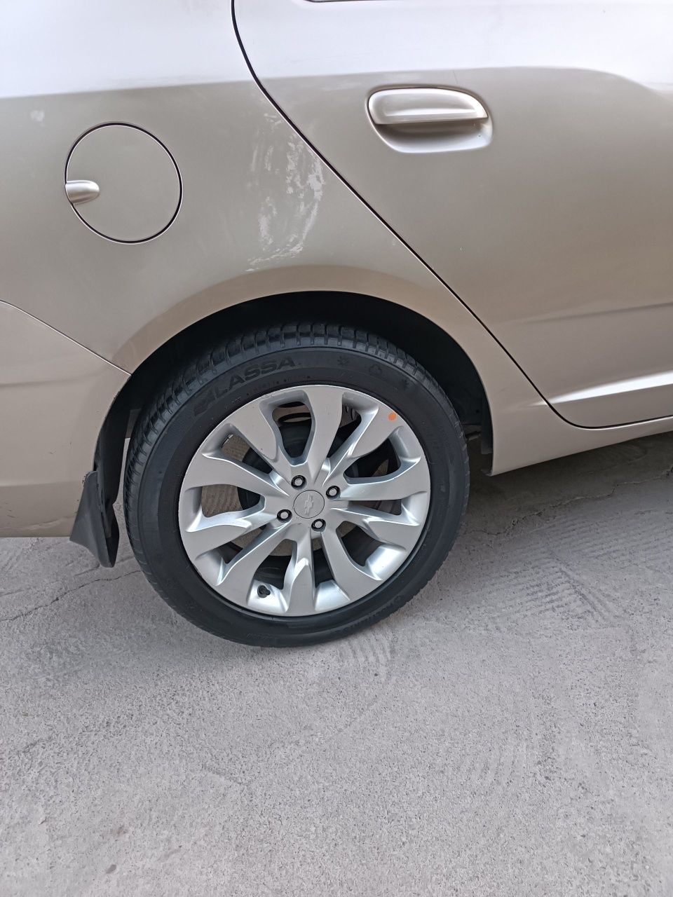 Kobalt Diska Balon 215 55 R17 Holati yaxshi Ayibi Yoq