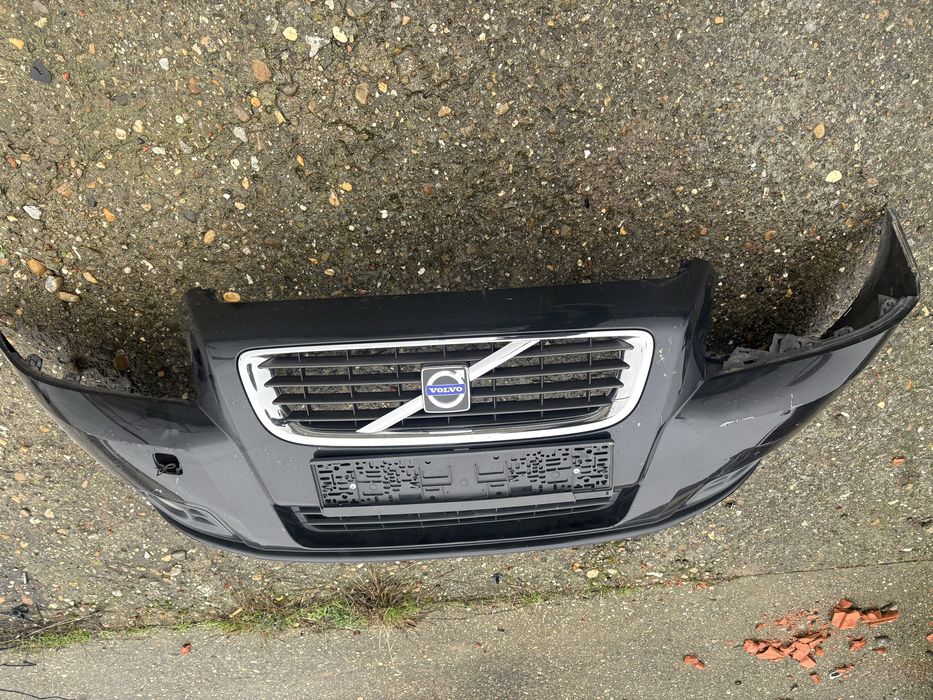 Volvo v50 face 2010 година Предна Броня