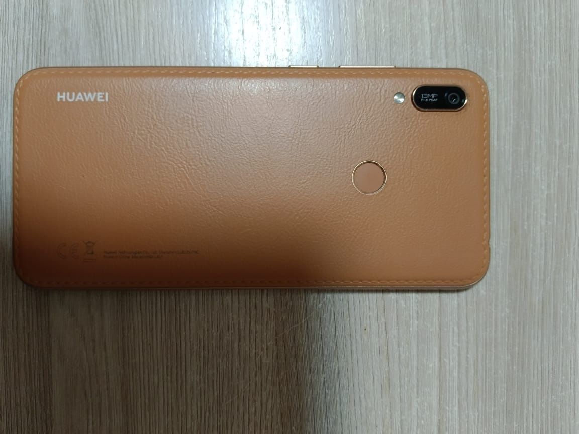 Телефон Huawei Y6 2019,