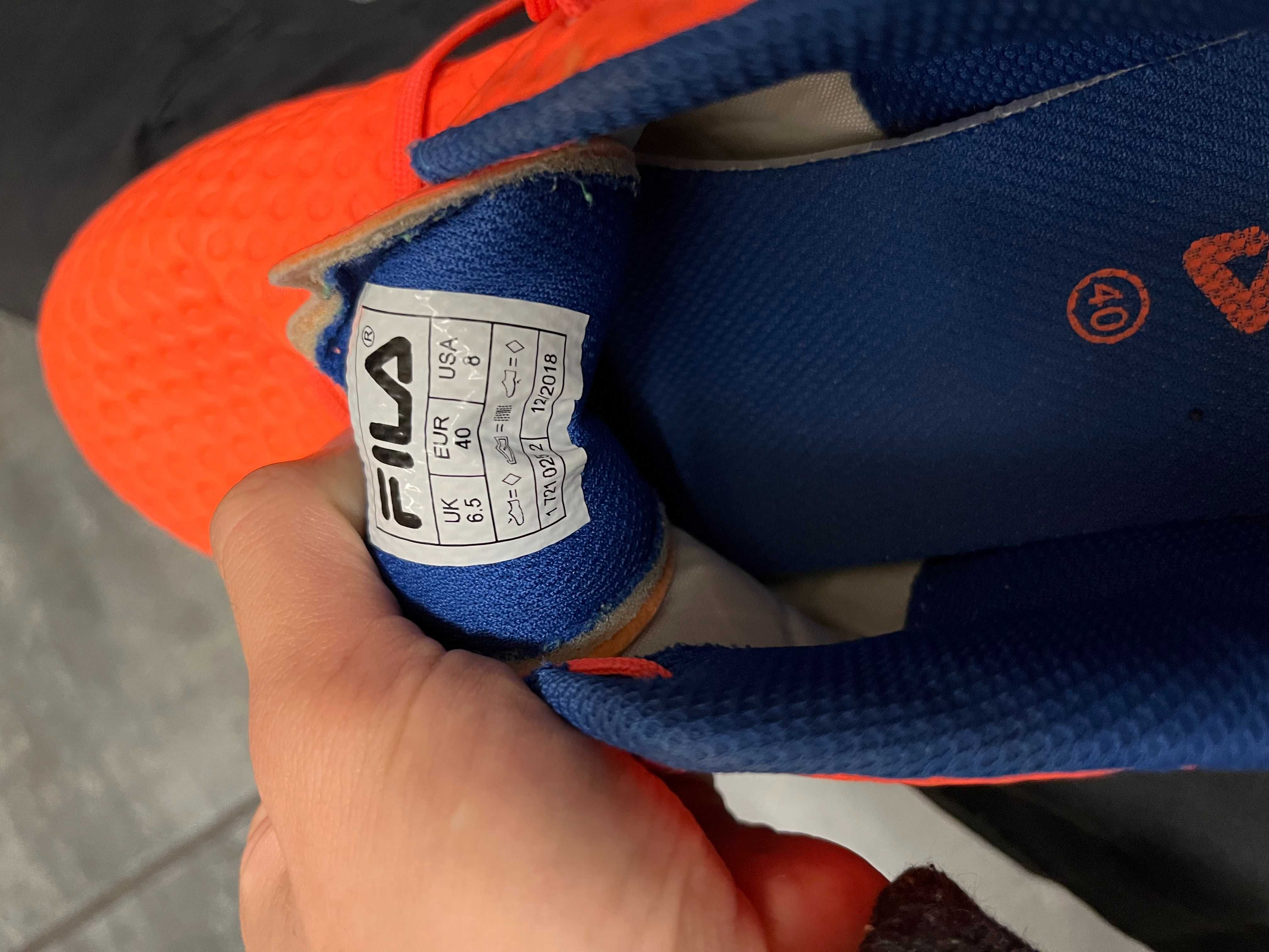 Футболни обувки FILA номер 40