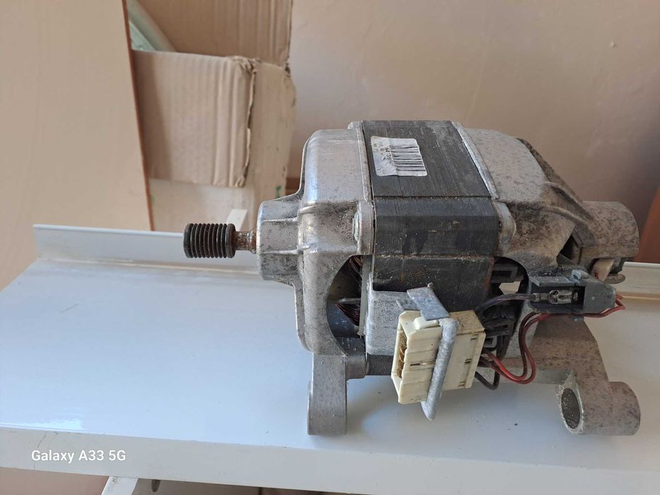 Продавам двигател за пералня Candy